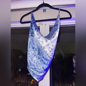 kittenish paisly bandana top 💙 size L